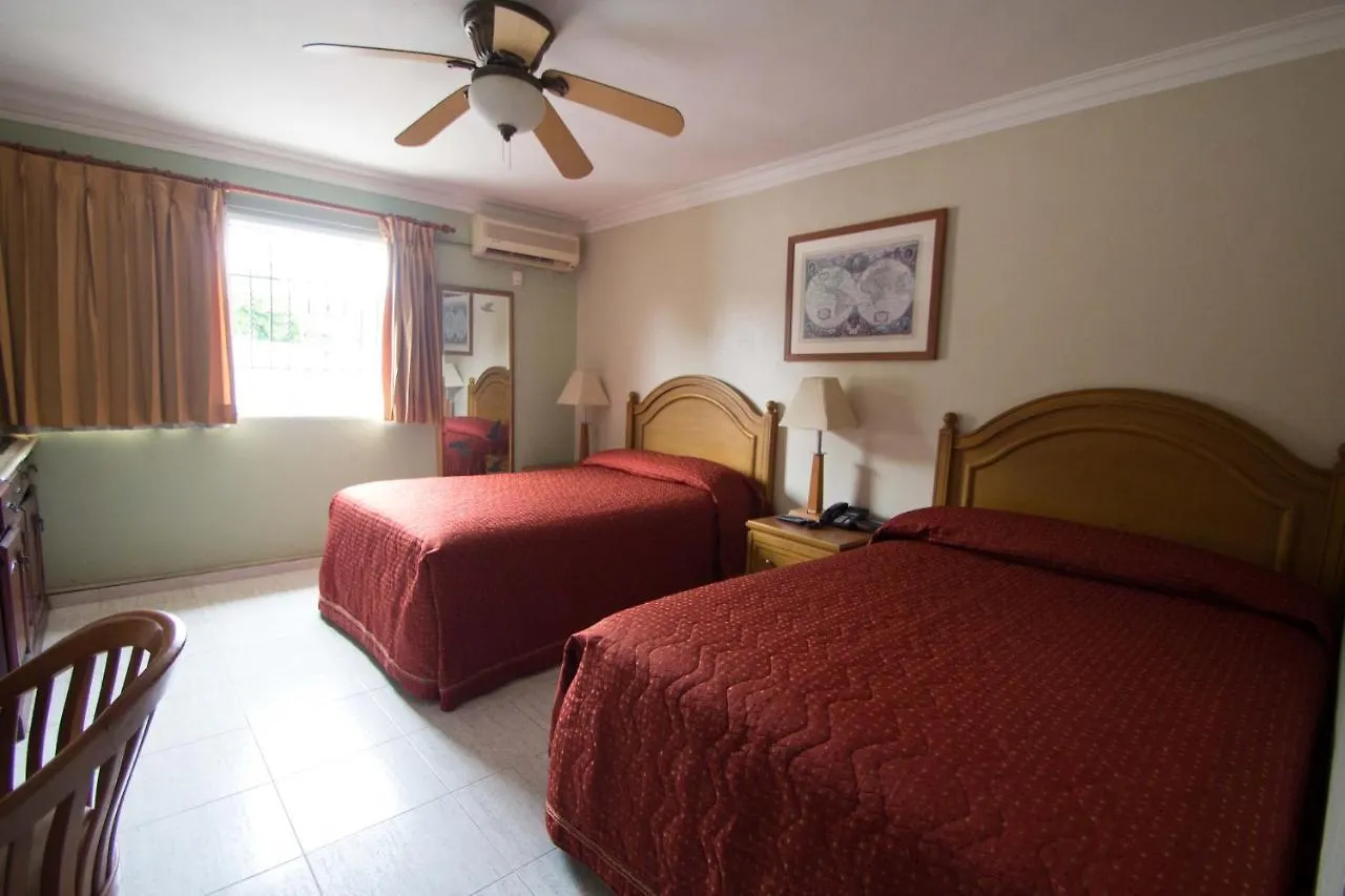 Jaguar 59 Hotel Santo Domingo
