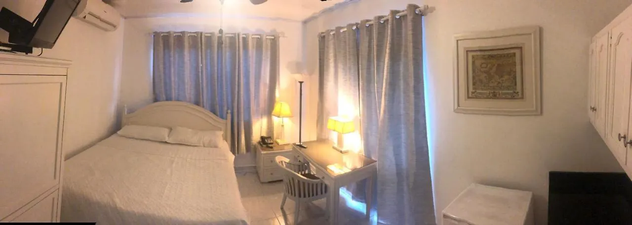 Jaguar 59 Hotel Santo Domingo